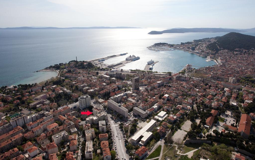 Ideal Location Split Apartments Δωμάτιο φωτογραφία